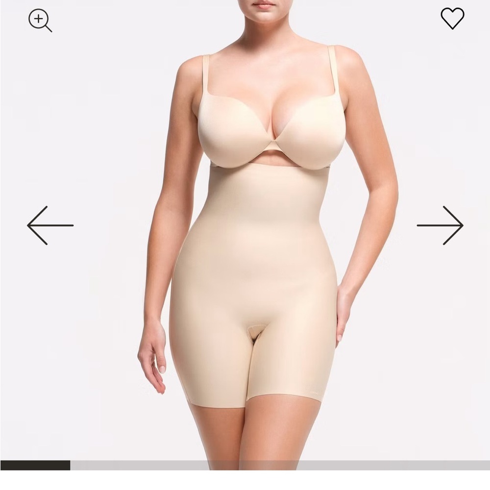 NWT SKIMS CORE SCULPT HIGH-WAISTED SHORT